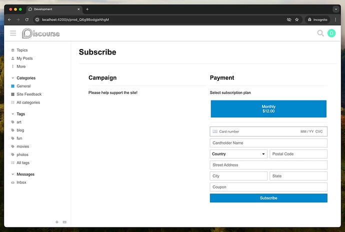 Questa immagine mostra un'interfaccia web per l'abbonamento a una campagna o servizio, con campi per selezionare un piano di pagamento, inserire informazioni personali e di pagamento e un pulsante "Iscriviti". (Didascalia generata dall'AI)