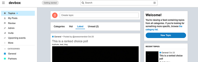 La page d'accueil d'un forum web appelé DevBox, avec une barre de recherche proéminente, des liens vers divers sujets et un message de bienvenue aux nouveaux utilisateurs. (Légendé par l'IA)