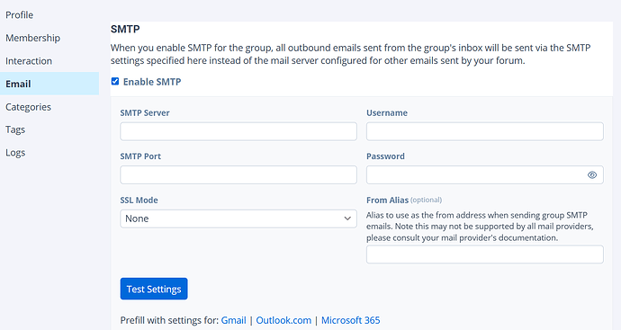 Das Bild zeigt einen SMTP-E-Mail-Einstellungen-Konfigurationsbildschirm mit Feldern für Server, Benutzername, Passwort, Port, SSL-Modus und einer Option zum Verwenden eines Alias für den Absender. (Beschriftet von KI)