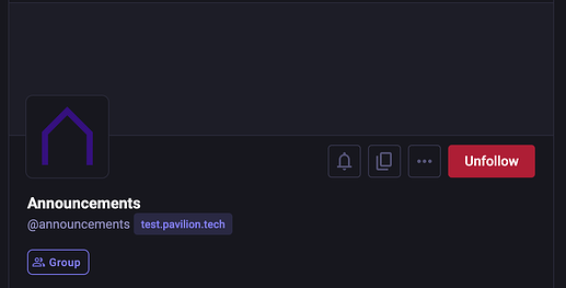 Das Bild zeigt eine Benachrichtigung von der Gruppe „Ankündigungen“ auf test.pavilion.tech mit einer Schaltfläche „Nicht mehr folgen“ und mehreren nicht klickbaren Symbolen auf dunklem Hintergrund. (Beschriftet von KI)