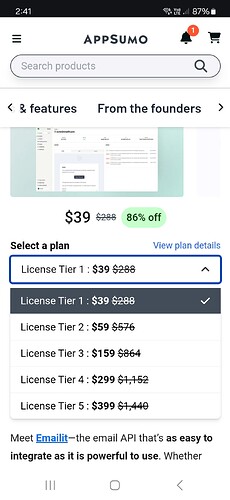 Uma captura de tela de um aplicativo móvel mostrando vários níveis de licença com seus preços e descontos. (Legenda da IA)