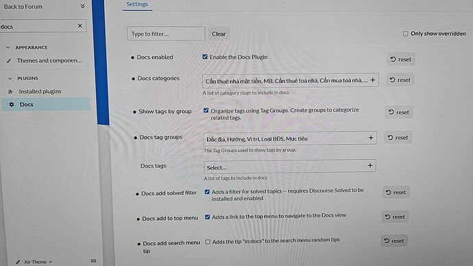 Das Bild zeigt das Einstellungsmenü eines WordPress-Themes- und Plugin-Verwaltungstools, einschließlich Optionen, die sich auf das Docs-Plugin beziehen, mit Kategorien, Tags und Einstellungen wie dem Hinzufügen eines Filters und Suchmenüoptionen. (Beschriftet von KI)