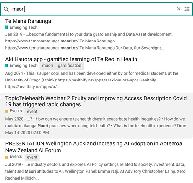 La imagen muestra un navegador web con resultados de búsqueda y artículos del sitio web Maori, centrándose en temas que incluyen la tutela de datos, el aprendizaje gamificado de Te Reo en la salud, la equidad en telesalud, la adopción de IA y las contribuciones de los movimientos comunitarios Maori. (Subtitulado por IA)