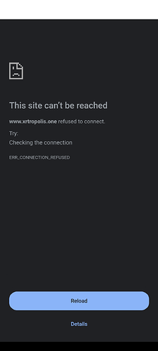 La imagen muestra un mensaje de error de un navegador web que indica que el sitio web "www.xrtropolis.one" no se pudo alcanzar debido a un error de rechazo de conexión. (Subtitulado por IA)