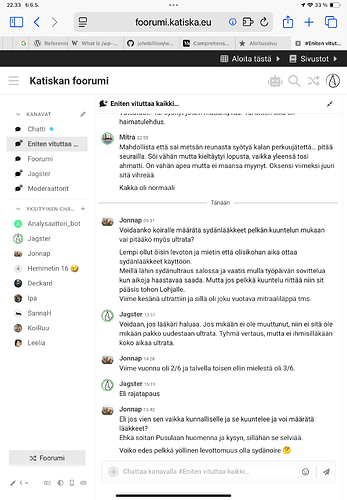 الصورة عبارة عن لقطة شاشة لمنتدى إنترنت فنلندي بعنوان "Katiskan foorumi" يعرض مناقشة حول التعامل مع التعليقات غير السارة. (تم التعليق بواسطة الذكاء الاصطناعي)