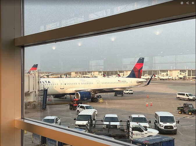 达美航空 A321 停在底特律