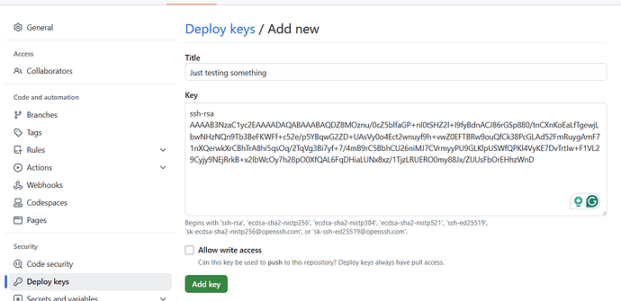 La imagen muestra una página de GitHub para agregar una nueva clave de implementación con una clave y un título proporcionados para fines de prueba. (Subtitulado por IA)