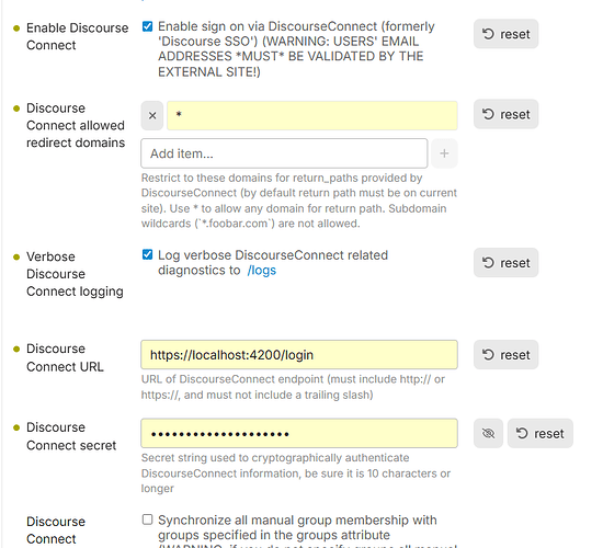 L'immagine mostra opzioni relative alla configurazione di Discourse Connect con campi per URL di accesso, domini di reindirizzamento consentiti, registrazione e segreto di Discourse Connect utilizzato per l'autenticazione crittografica dell'appartenenza a un gruppo. (Didascalia dell'IA)