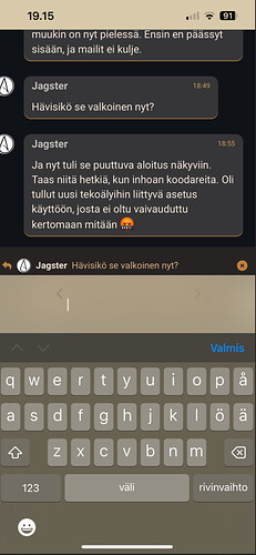 The image shows a screenshot of a messaging app conversation in Finnish between two users discussing a humorous interaction about vomiting food. (Captioned by AI)