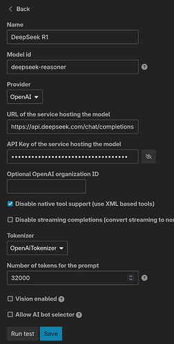 La imagen muestra una página de configuración para integrar un modelo llamado DeepSeek R1, alojado por OpenAI, con varios ajustes que incluyen proveedor, clave API y opciones de tokenizador. (Subtitulado por IA)