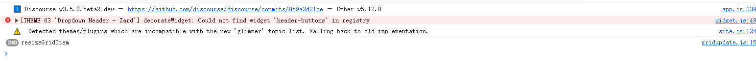 L'immagine mostra un risultato di pipeline GitLab CI/CD con un errore dovuto a temi/plugin Zan e intestazione a discesa Discourse incompatibili, insieme a problemi di tema rilevati e collegamenti a potenziali risoluzioni. (Sottotitolato dall'IA)
