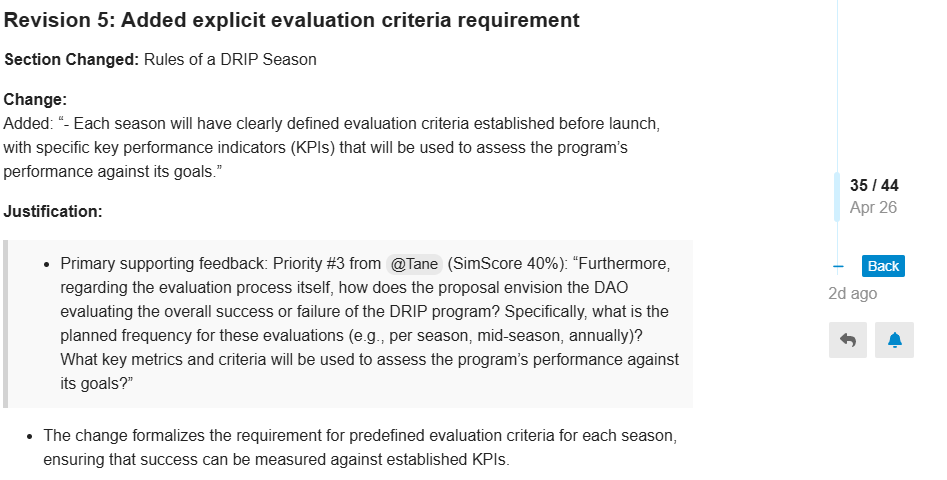 La imagen muestra un extracto de un documento que discute el requisito de criterios de evaluación definidos explícitamente para cada temporada en un programa DRIP, asegurando el rendimiento frente a sus objetivos. (Subtitulado por IA)